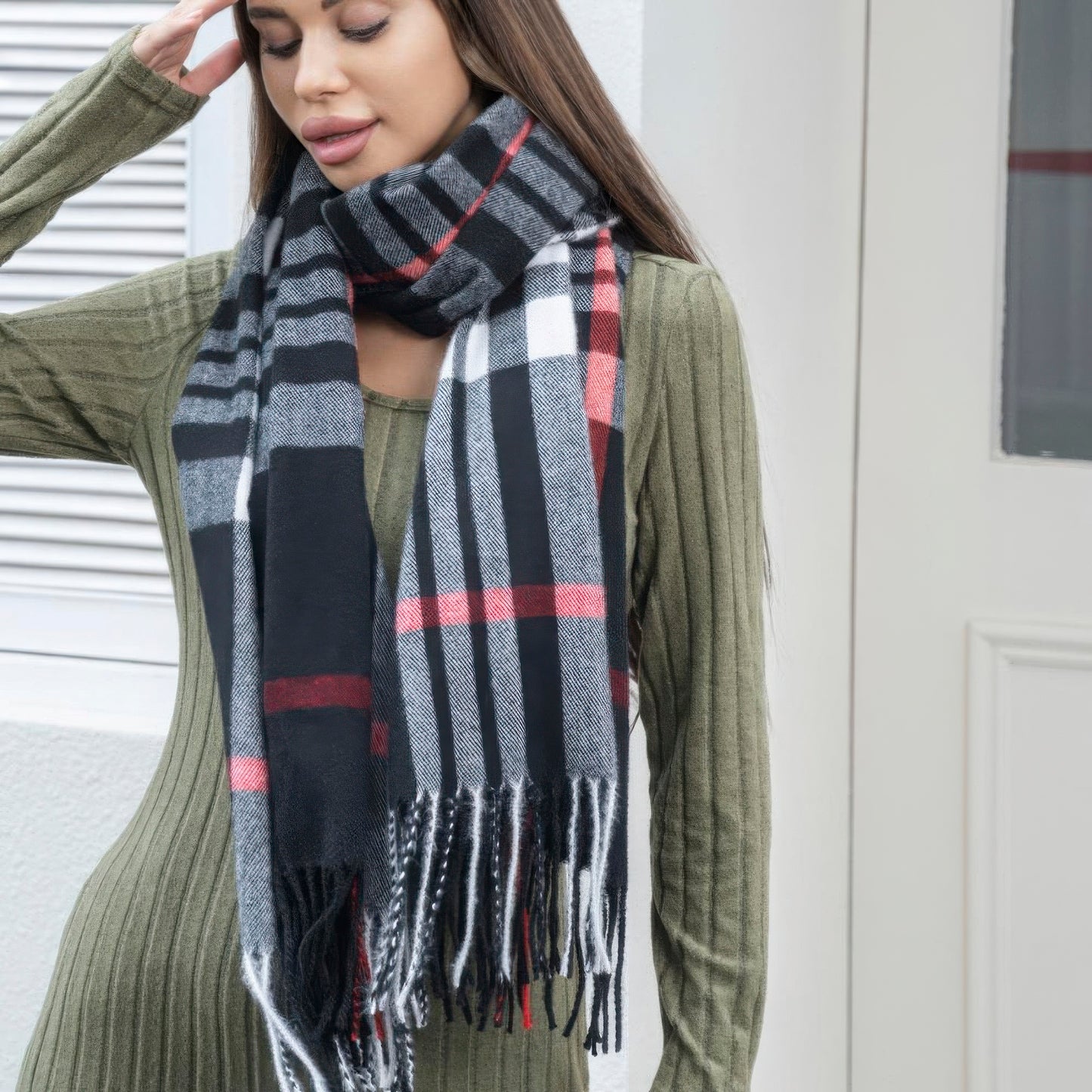 SCARVES - Plaid blanket scarf with tassel